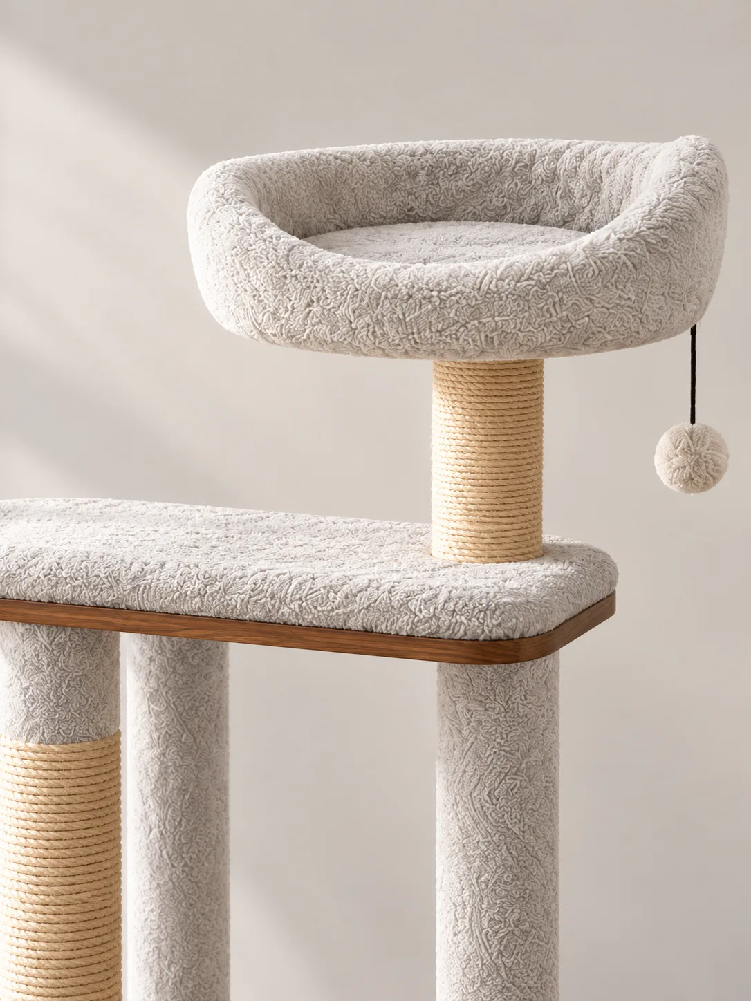 Top bed, hanging ball and mid platform detail